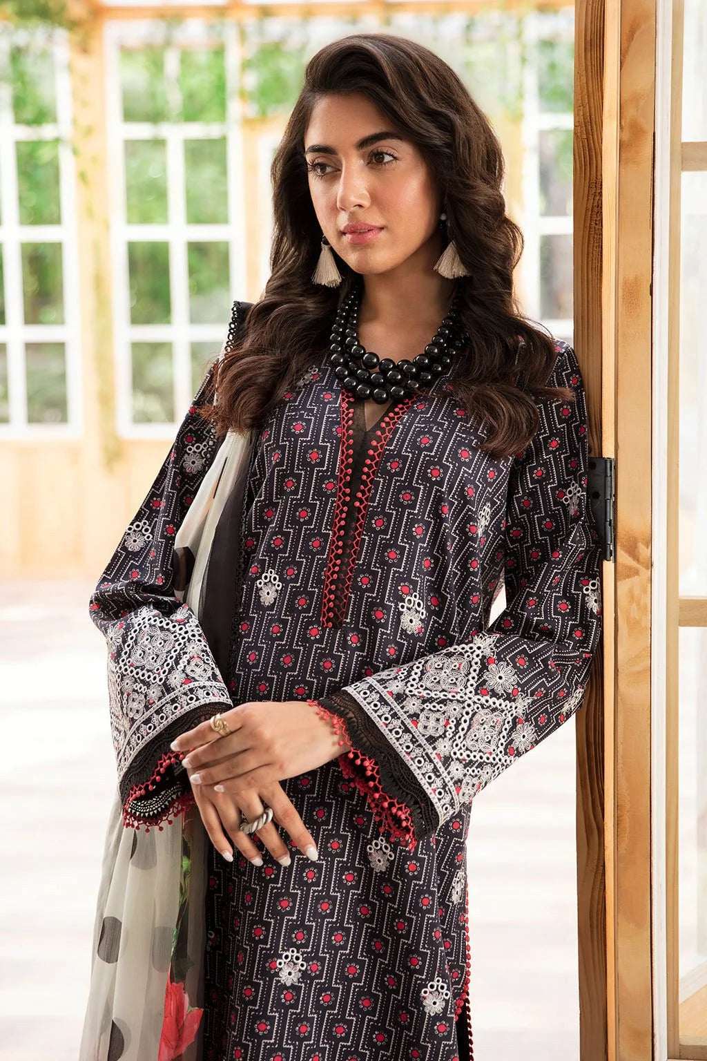 Afrozeh-Unstitched-3-Piece-Embroidered-Lawn-Suit-AF23P-Twilight-Summer-Collection