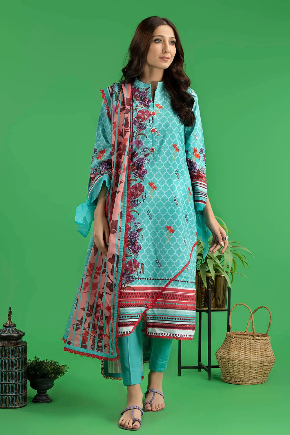 Gul Ahmed 2Pc Embroidered Corduroy Suit Cd22002 - Winter Collection Brand Mafia by Zonash