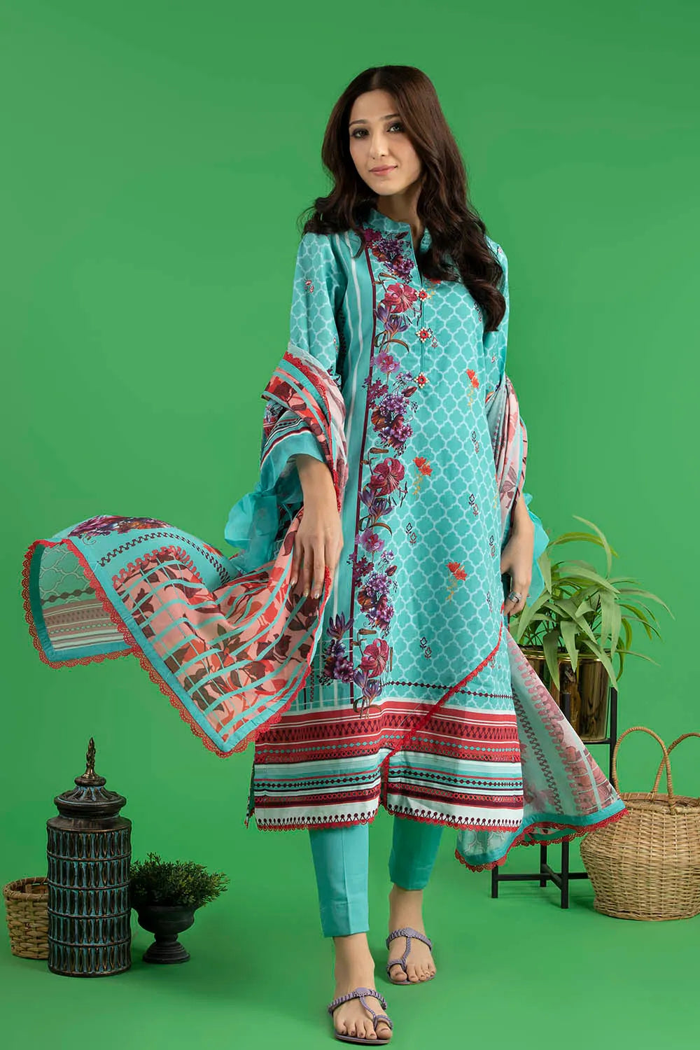 Gul Ahmed 2Pc Embroidered Corduroy Suit Cd22002 - Winter Collection Brand Mafia by Zonash