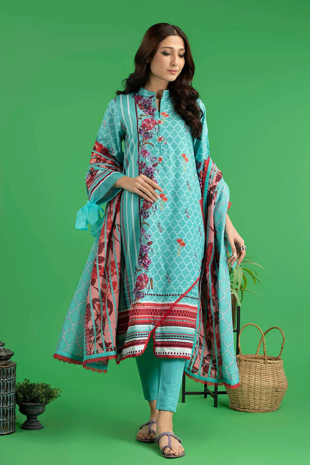 Gul Ahmed 2Pc Embroidered Corduroy Suit Cd22002 - Winter Collection Brand Mafia by Zonash