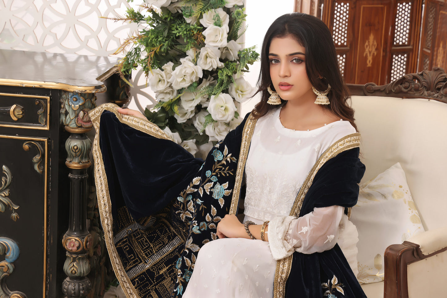 Hadia Eman Unstitched 3 Piece Embroidered Chiffon Suit HE23EV D-01-White - Festive Collection Brand Mafia by Zonash