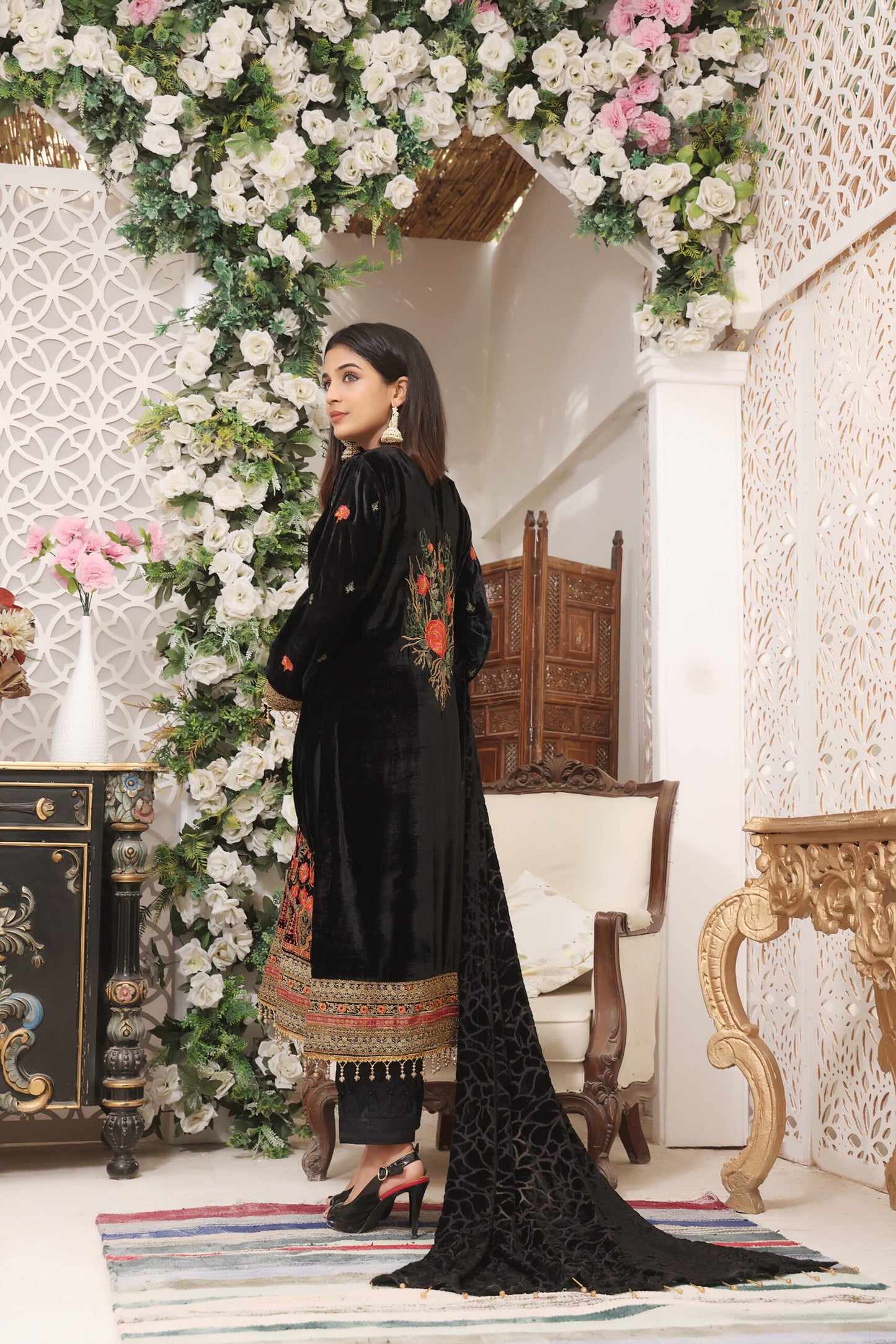 Hadia Eman Unstitched 3 Piece Embroidered Velvet Suit HE23EV D-04 - Festive Collection Brand Mafia by Zonash