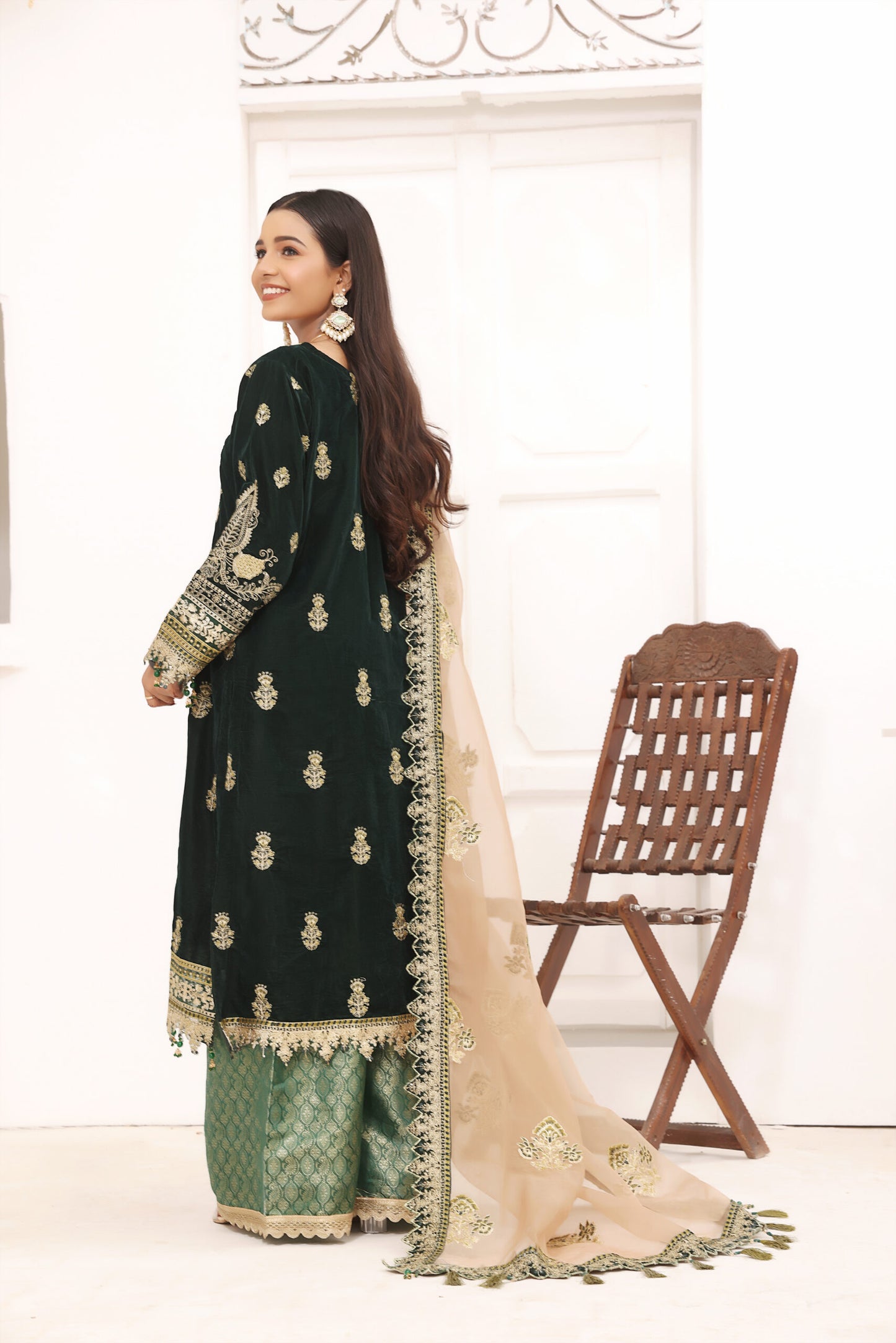 Hadia Eman Unstitched 3 Piece Embroidered Velvet Suit HE23EV D-07 - Festive Collection Brand Mafia by Zonash