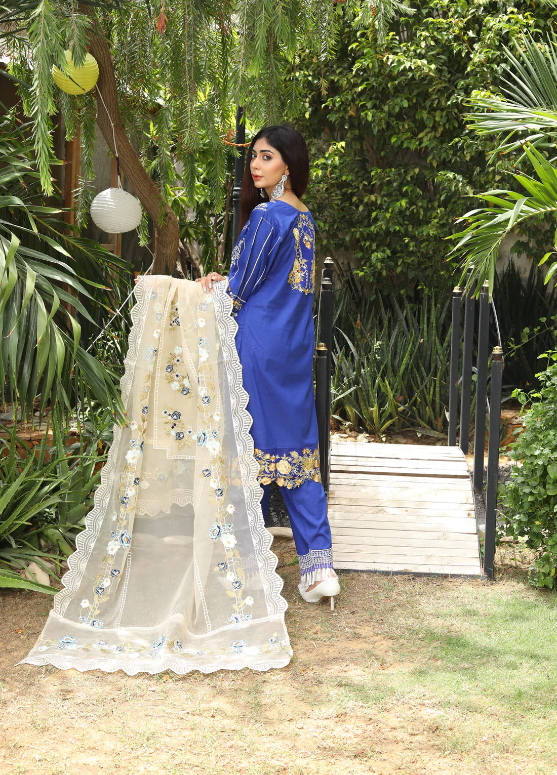 PO Lawn - Stitched 3 Piece Embroidered Lawn Suit Design 606 Ready to Wear - Summer Collection Brand Mafia by Zonash