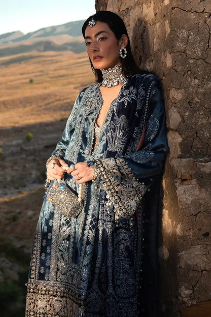 Sana Safinaz Unstitched 3 Piece Embroidered Velvet Suits SS23WL D-05 - Luxury Winter Collection Brand Mafia by Zonash