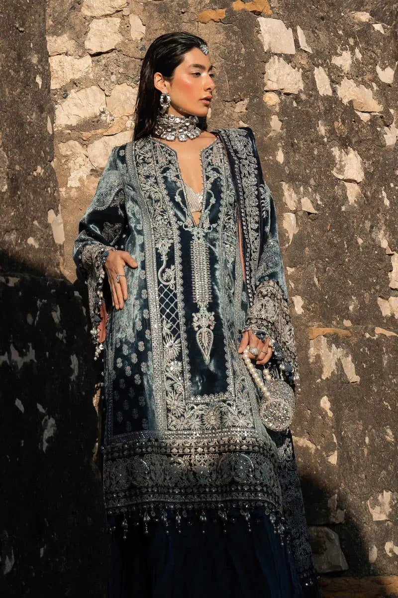 Sana Safinaz Unstitched 3 Piece Embroidered Velvet Suits SS23WL D-05 - Luxury Winter Collection Brand Mafia by Zonash